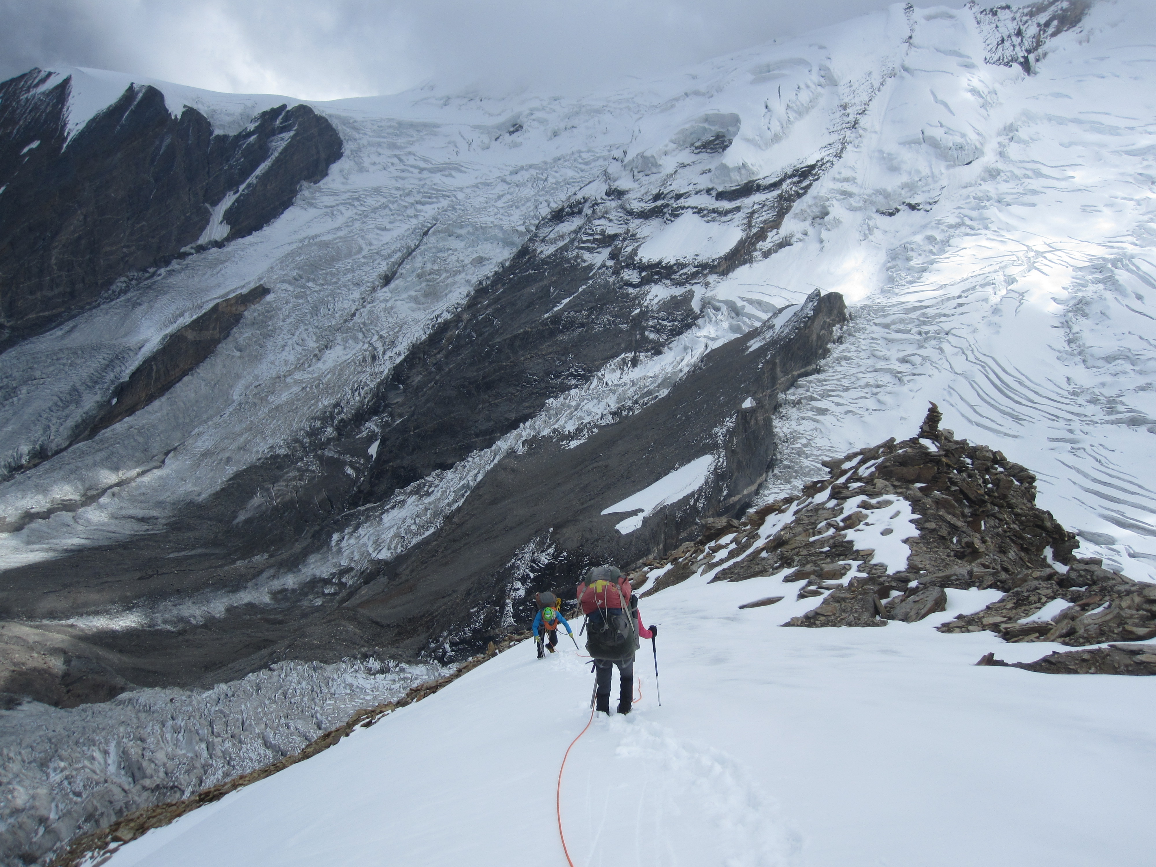 Heading down after summiting the Dhana Dura pass.